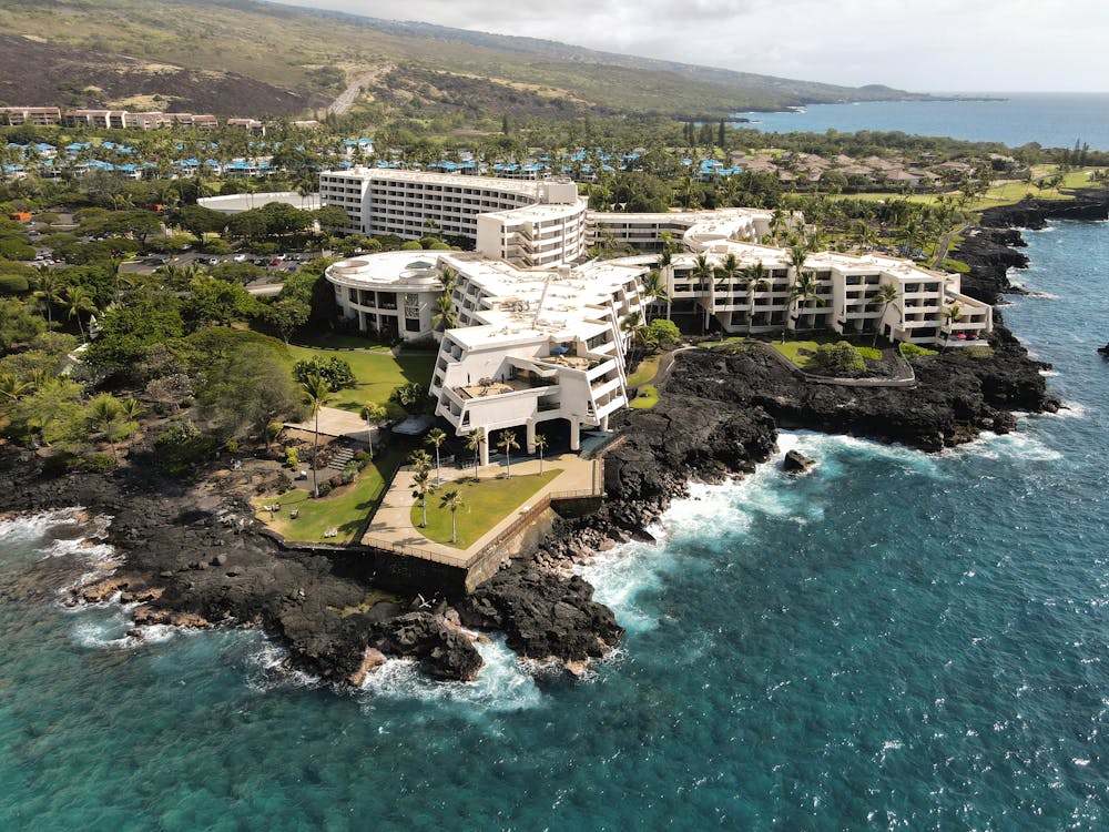 WHERE TO STAY IN HAWAII